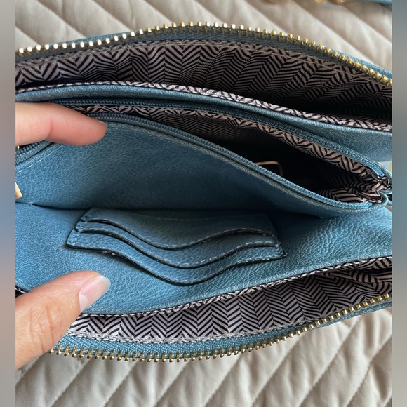 Isabelle blue clutch/wristlet - Picture 3 of 7